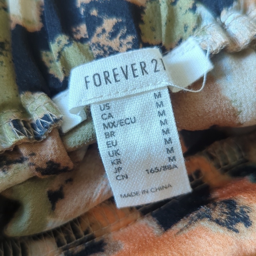 Forever 21 Abstract Art Satin Wide Leg Pants - Picture 9 of 11